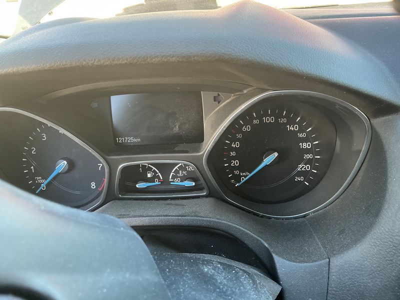 Ford Focus 1.0 EcoBoost Business — zdjęcie 4