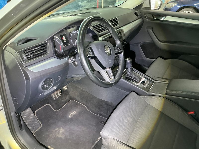 Skoda Superb 2.0 TDI Ambition 2016 – снимка 24