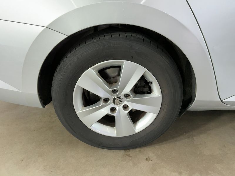 Skoda Superb 2.0 TDI Ambition 2016 – снимка 9