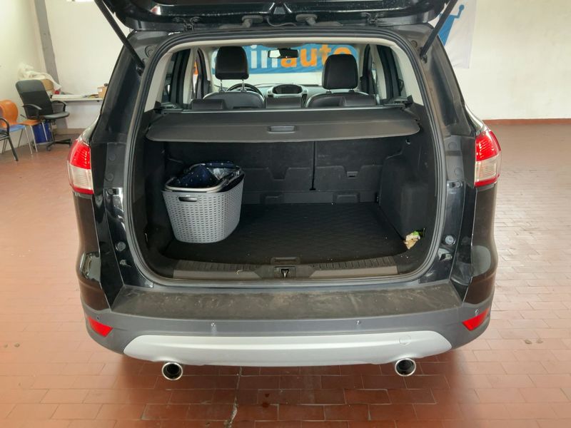 Ford Kuga 2.0 TDCi Titanium — zdjęcie 10