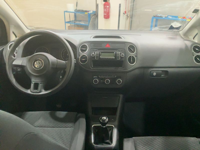 Volkswagen Golf VI Plus 1.6 TDI Comfortline 2010 – снимка 17