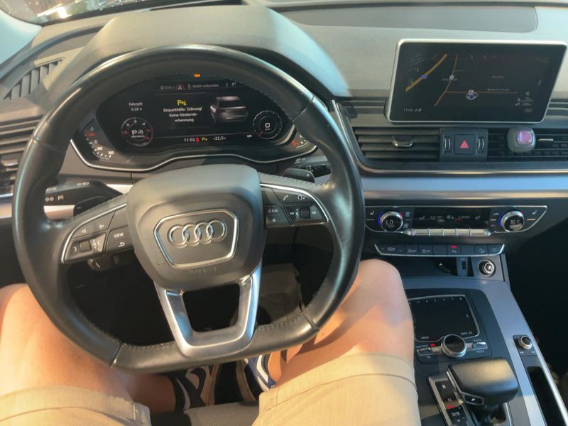 Audi Q5 40 TDI quattro Sport — zdjęcie 12