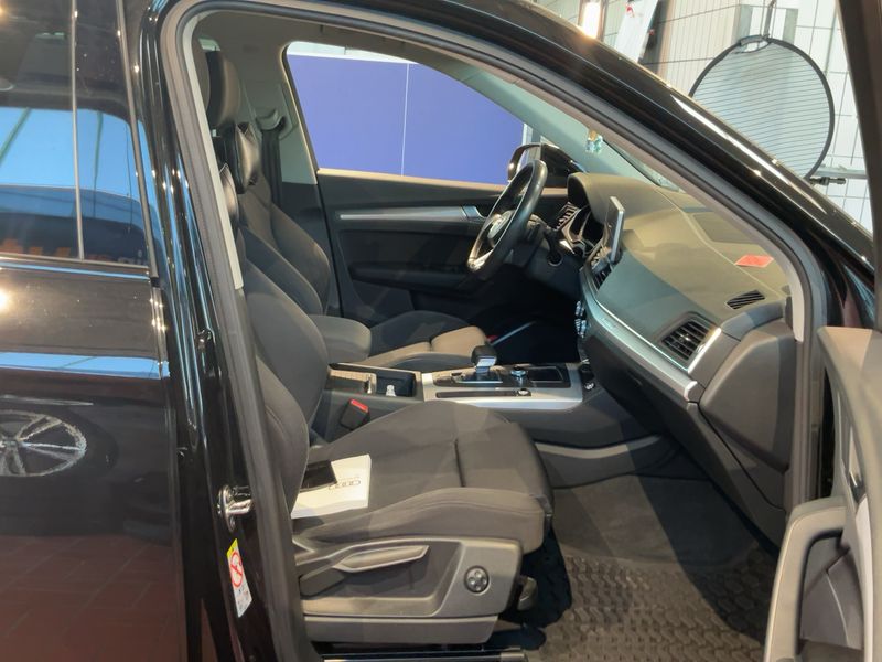 Audi Q5 40 TDI quattro Sport — zdjęcie 11