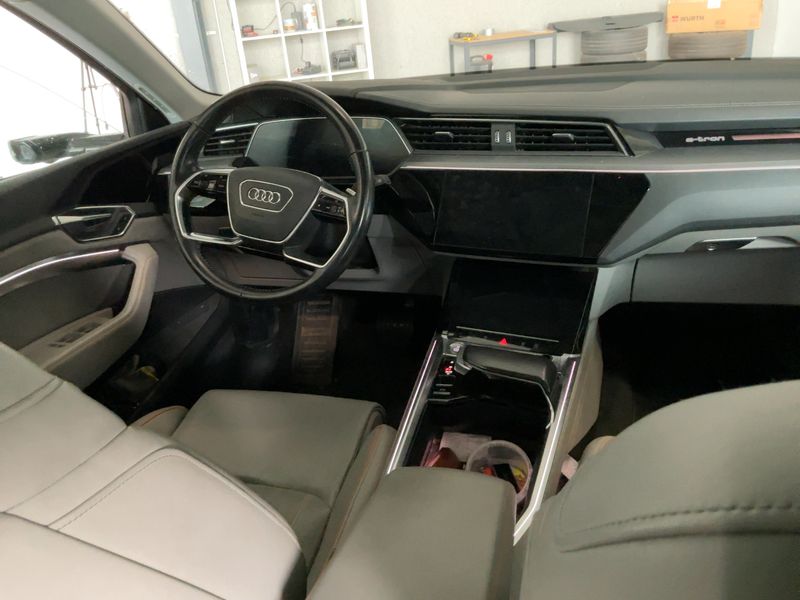 Audi e-tron 55 quattro Advanced — zdjęcie 12