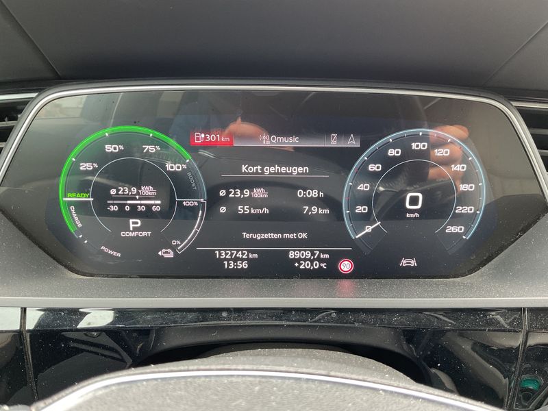 Audi e-tron 55 quattro Advanced — zdjęcie 13