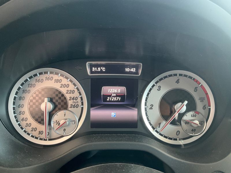 Mercedes-Benz A-Klasse A 180 CDI BlueEfficiency Urban — zdjęcie 13