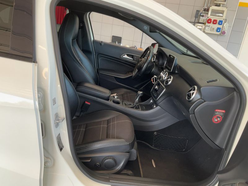 Mercedes-Benz A-Klasse A 180 CDI BlueEfficiency Urban — zdjęcie 11