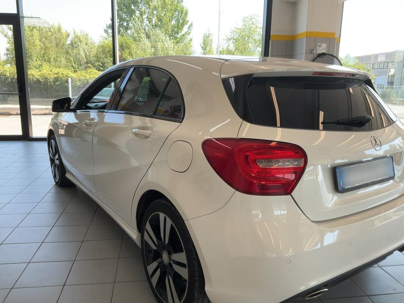 Mercedes-Benz A-Klasse A 180 CDI BlueEfficiency Urban — zdjęcie 3