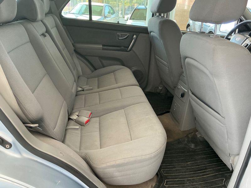 Kia Sorento 2.5 CRDi VGT LX — zdjęcie 14