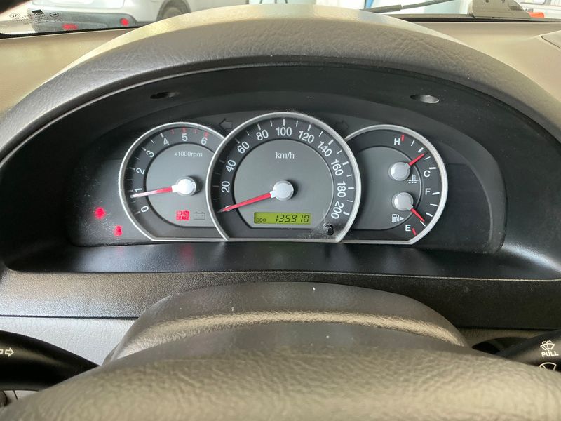 Kia Sorento 2.5 CRDi VGT LX — zdjęcie 13