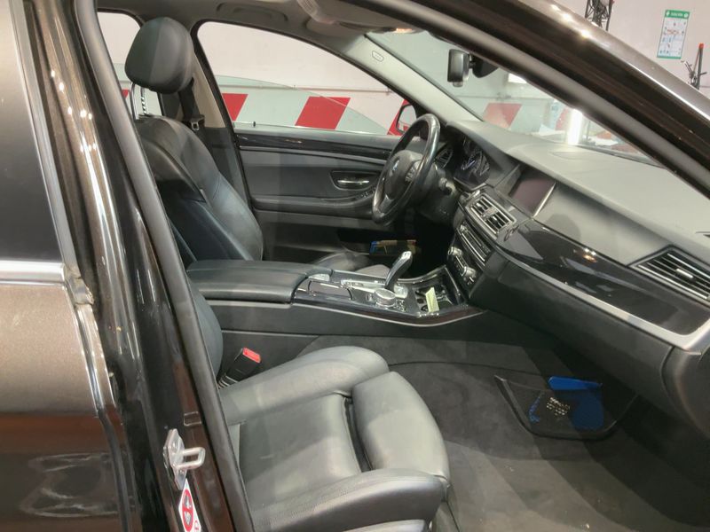 BMW 5er 520d 2015 – снимка 17