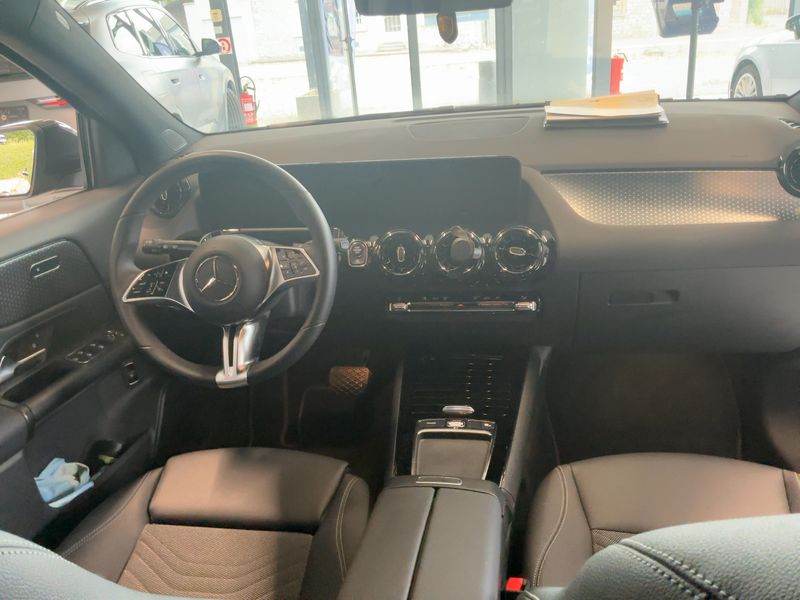 Mercedes-Benz GLA-Klasse GLA 180 Mild-Hybrid — zdjęcie 12