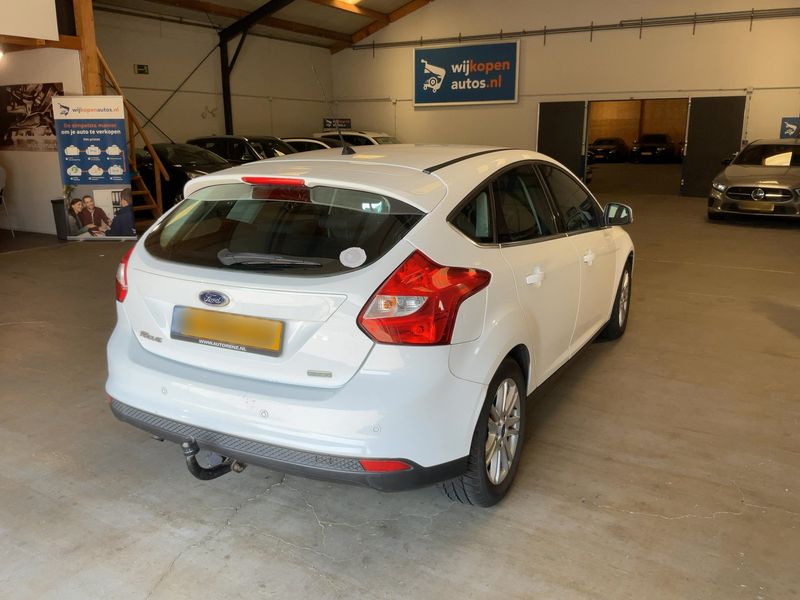Ford Focus 1.0 EcoBoost Titanium 2014 – снимка 8