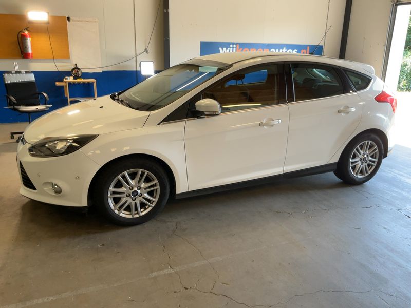 Ford Focus 1.0 EcoBoost Titanium 2014 – снимка 2