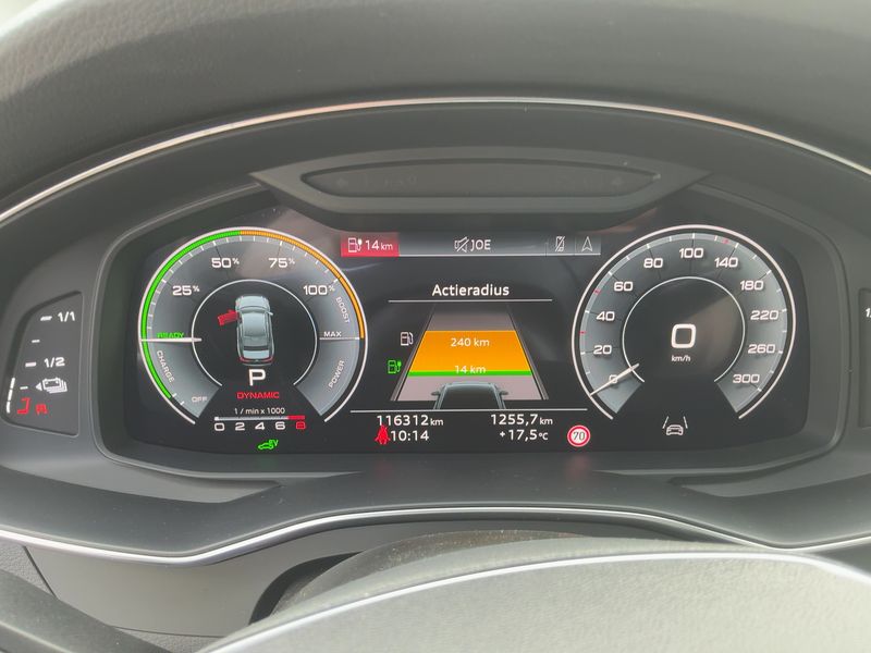 Audi A6 50 TFSIe quattro sport — zdjęcie 13