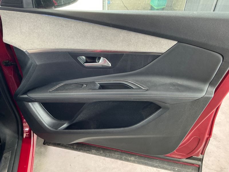 Peugeot 3008 1.2 PureTech GT 2022 – снимка 34