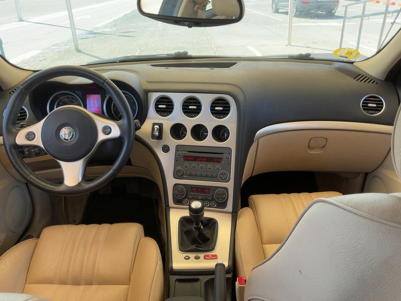 Alfa Romeo Alfa 159 1.9 JTD JTDM Distinctive — zdjęcie 12