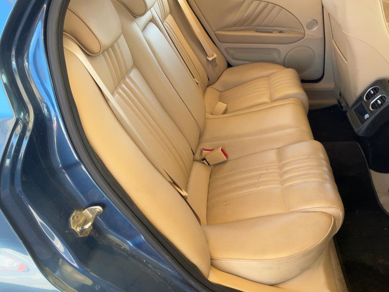 Alfa Romeo Alfa 159 1.9 JTD JTDM Distinctive — zdjęcie 14