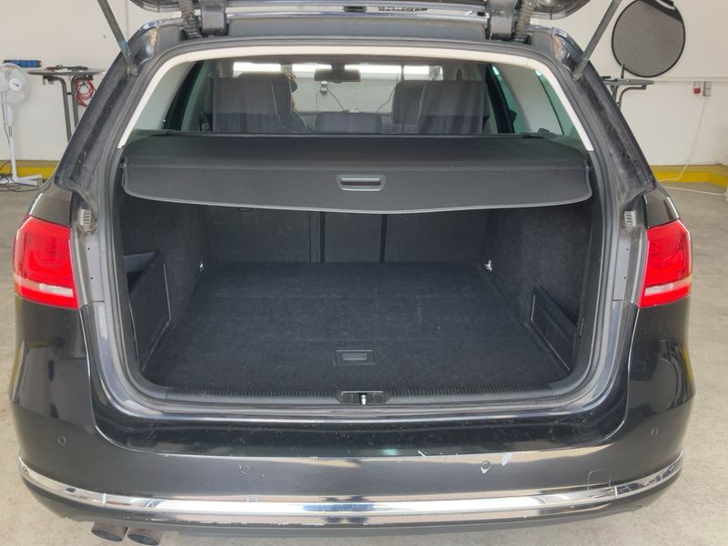 Volkswagen Passat 2.0 TDI Highline BlueMotion Tech — zdjęcie 10