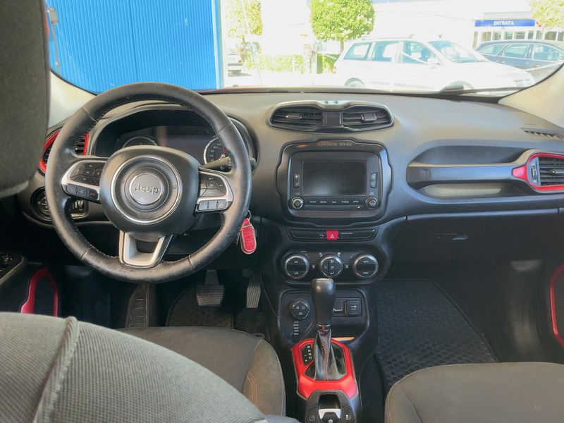 Jeep Renegade 2.0 M-Jet Trailhawk 4WD — zdjęcie 12