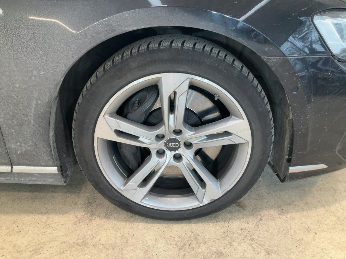 Audi A8 2023 — photo 12