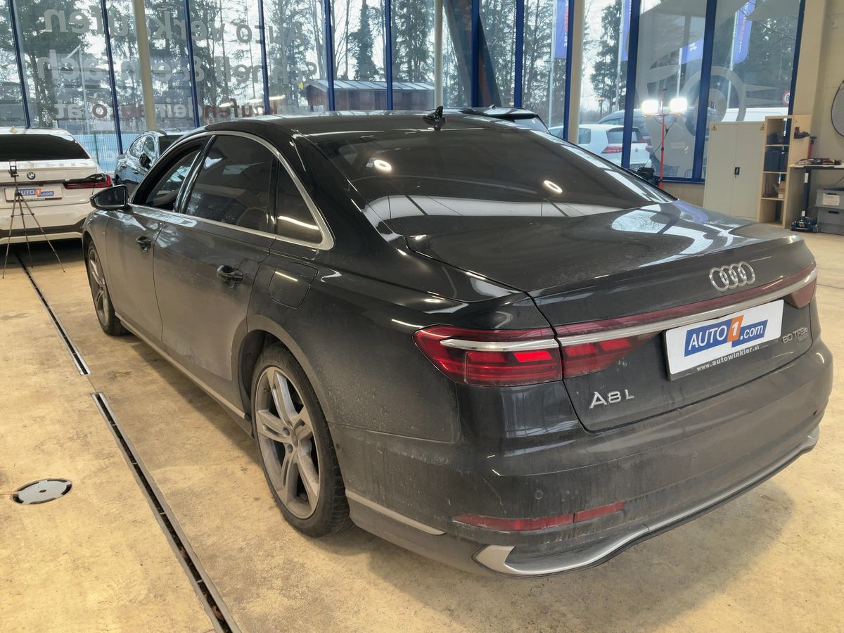 Audi A8 2023 — photo 7