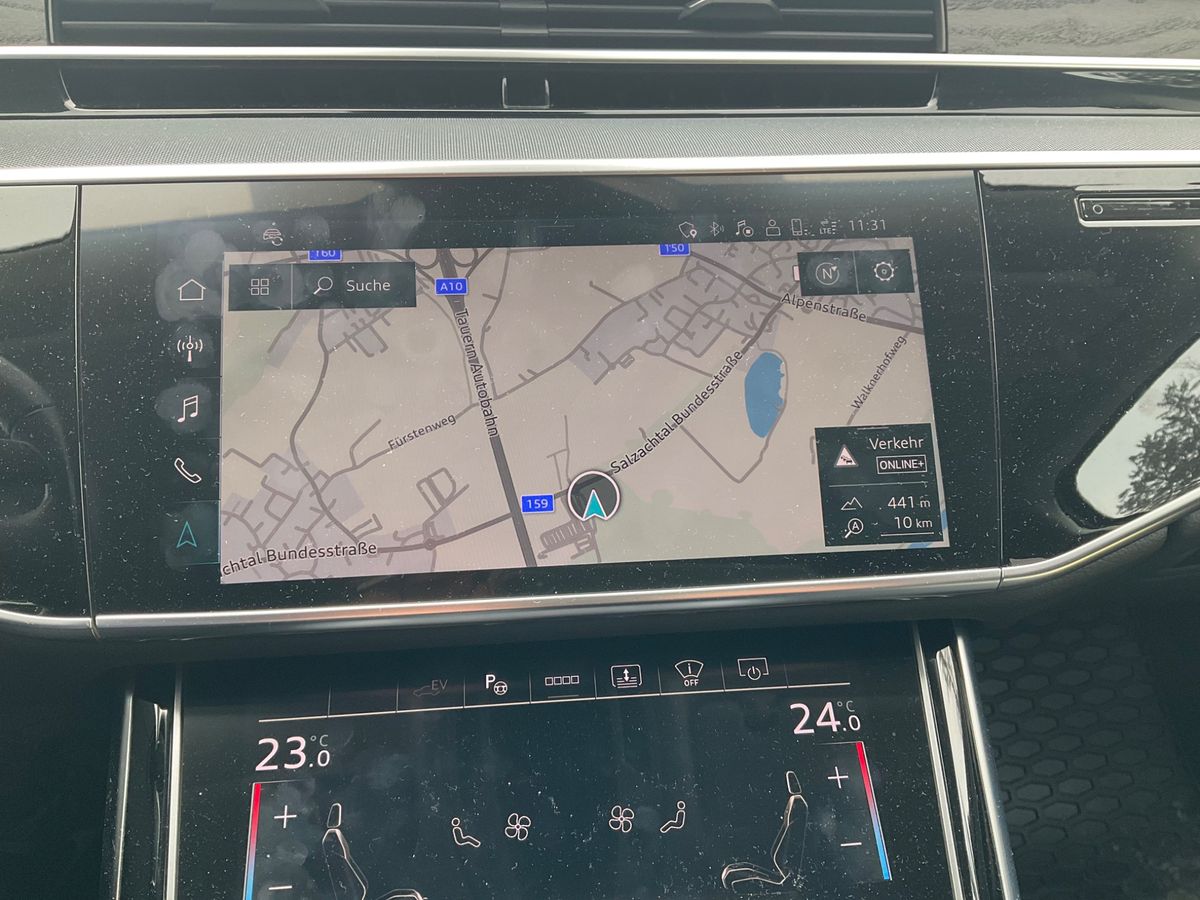 Audi A8 2023 — photo 27