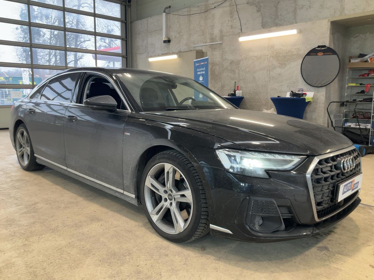Audi A8 2023 — photo 13