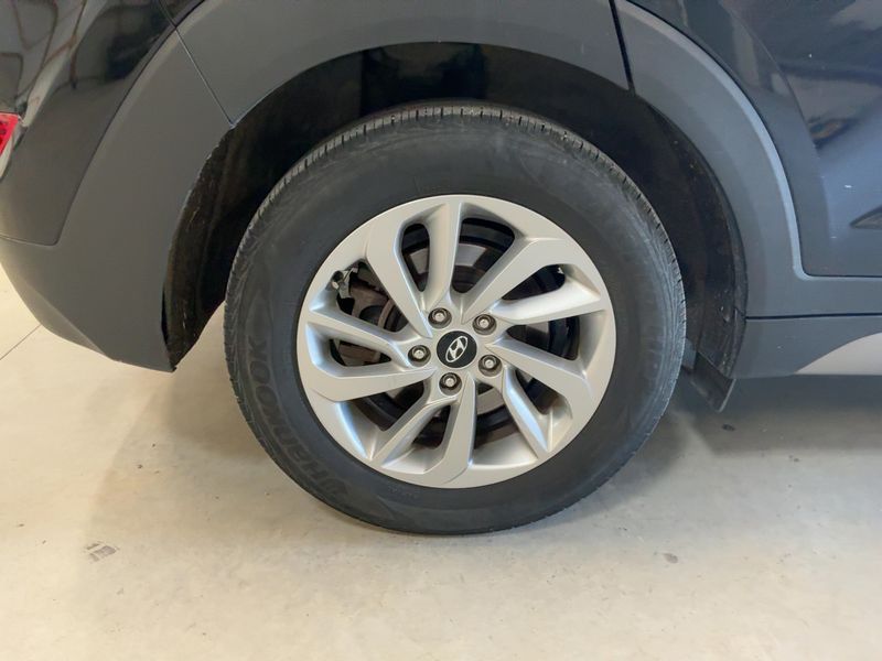 Hyundai Tucson 1.7 CRDi Creative 2WD 2018 – снимка 9