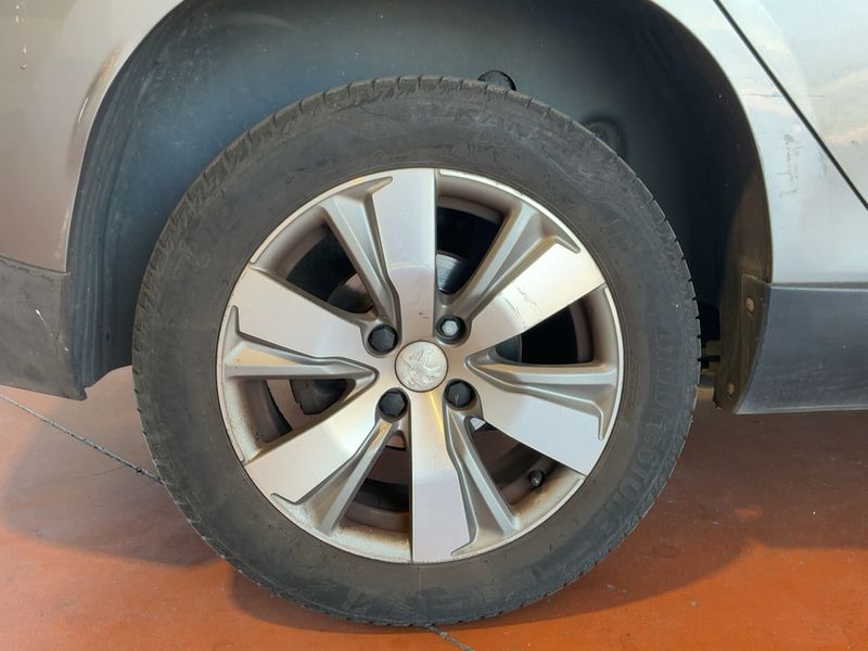Peugeot 2008 1.2 PureTech Allure 2015 – снимка 9