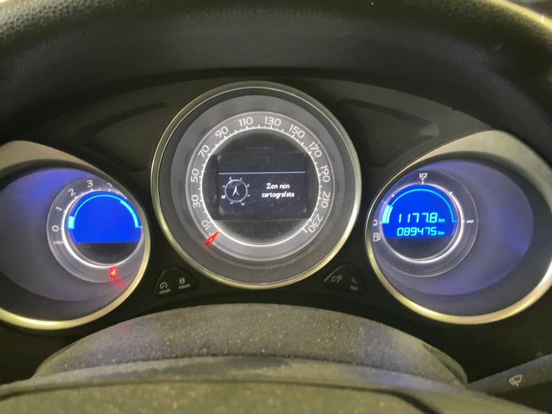 Citroen DS4 1.6 e-HDi SoChic — zdjęcie 13
