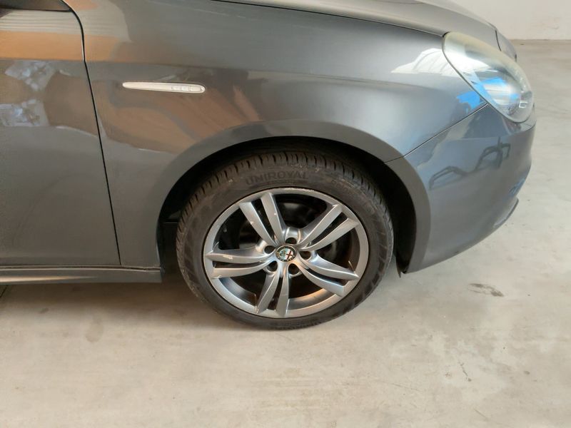Alfa Romeo Giulietta 1.4 Turbo Turismo 2014 – снимка 11
