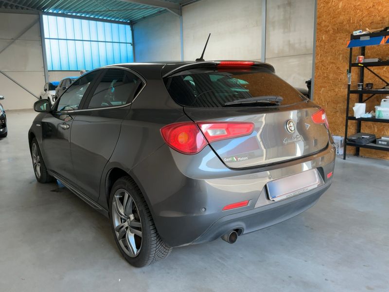 Alfa Romeo Giulietta 1.4 Turbo Turismo — zdjęcie 3