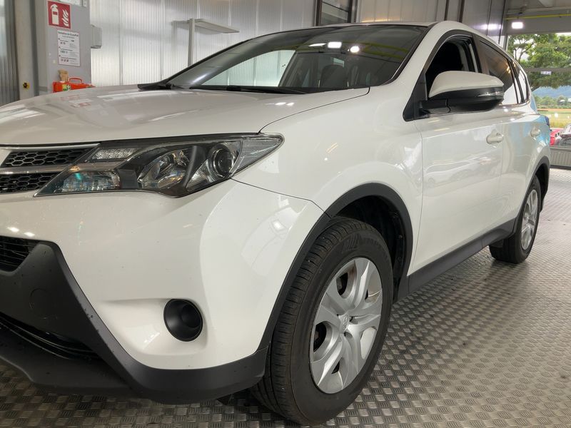 Toyota RAV 4 2.0 D-4D City 2015 – снимка 2