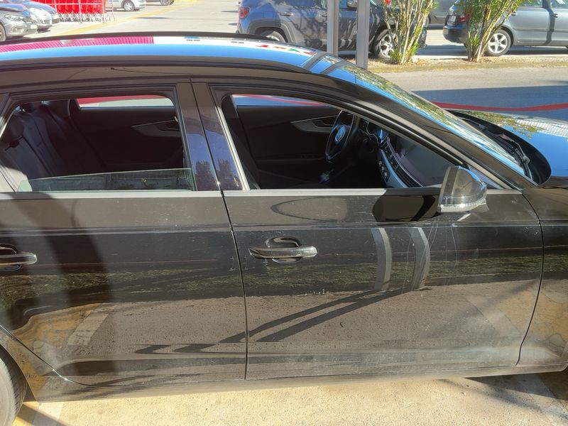 Audi A4 2.0 TDI — zdjęcie 7