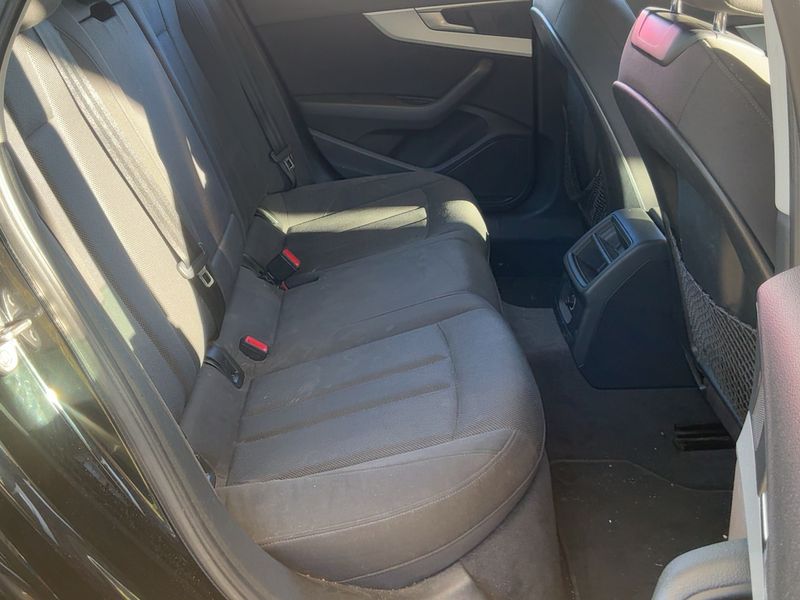 Audi A4 2.0 TDI — zdjęcie 14