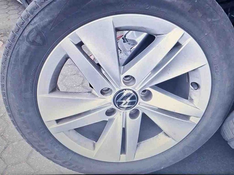 Volkswagen Golf VIII 2.0 TDI Life — zdjęcie 23