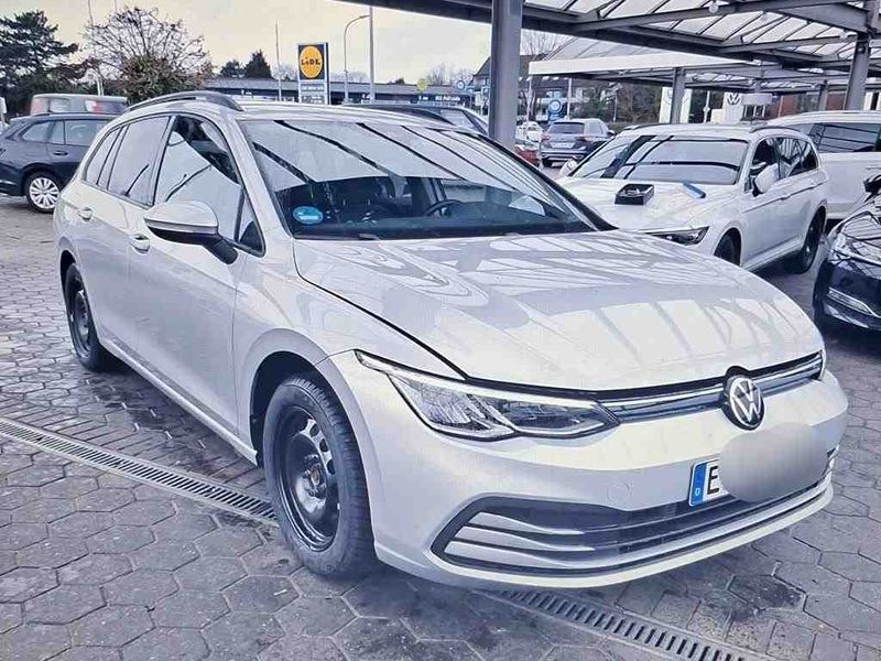 Volkswagen Golf VIII 2.0 TDI Life — zdjęcie 15