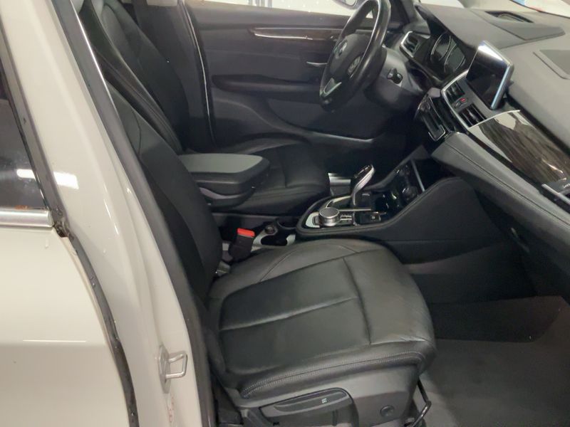 BMW 2er 218d Active Tourer Luxury Line 2018 – снимка 17