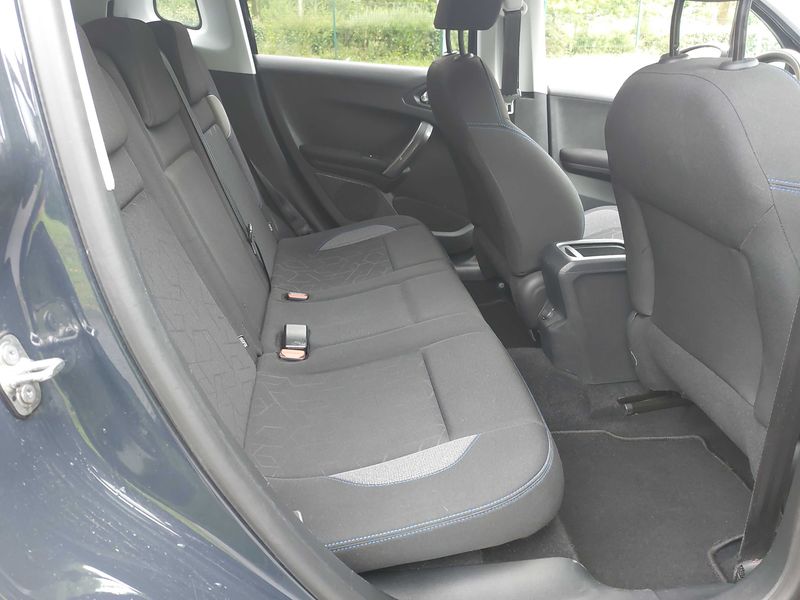Peugeot 2008 1.2 VTi Style — zdjęcie 14