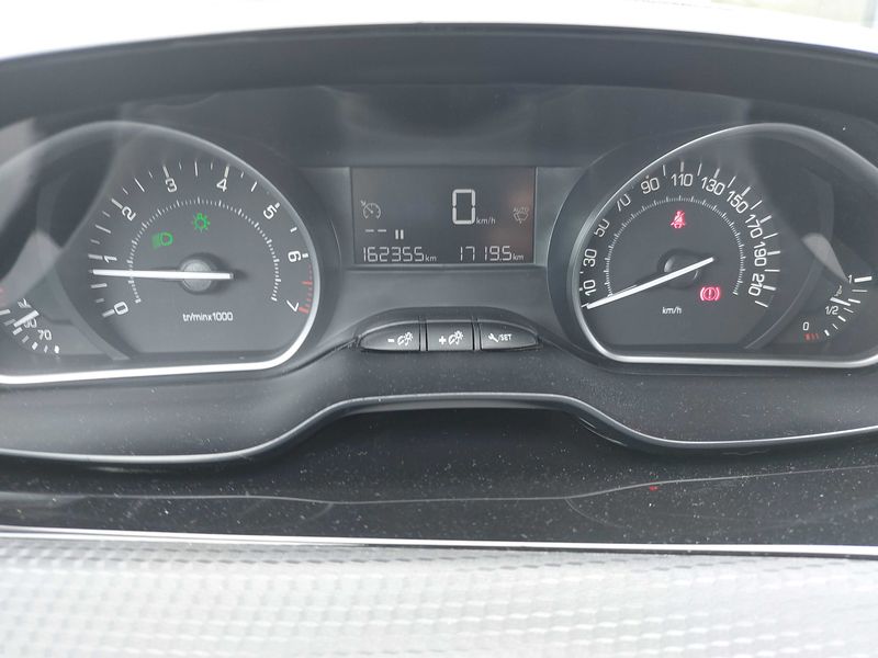 Peugeot 2008 1.2 VTi Style — zdjęcie 12