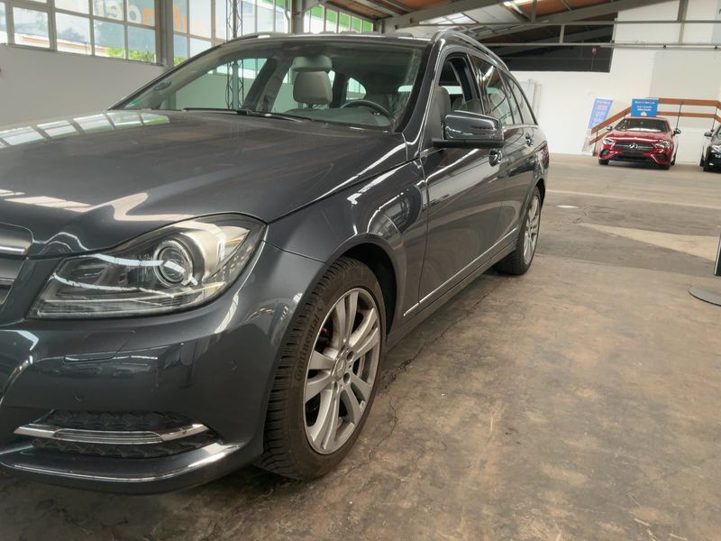 Mercedes-Benz C-Klasse C 200 CGI T BlueEfficiency Avantgarde 2013 – снимка 2
