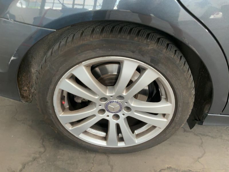 Mercedes-Benz C-Klasse C 200 CGI T BlueEfficiency Avantgarde 2013 – снимка 9