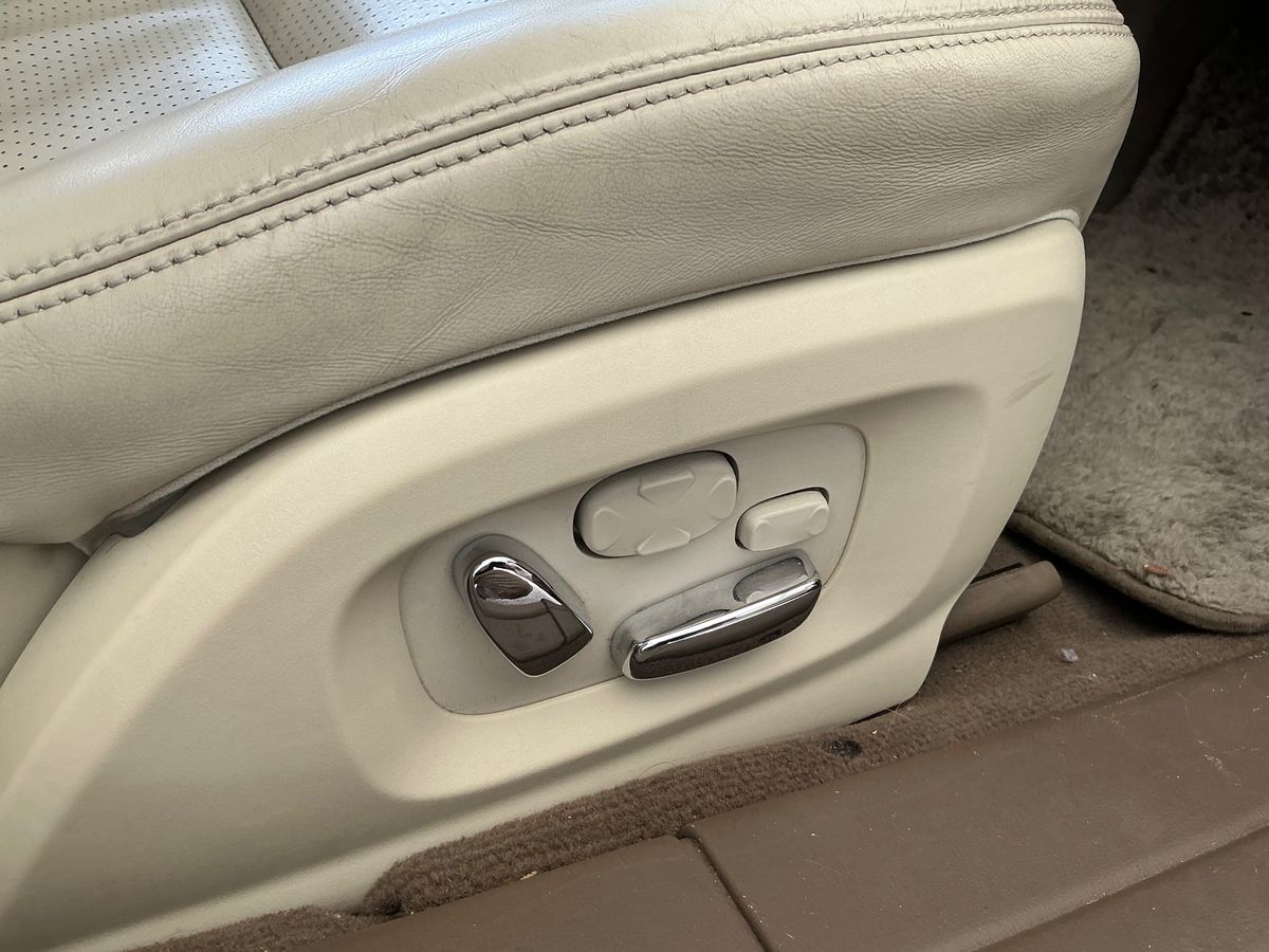 Jaguar XJ 2007 — photo 38
