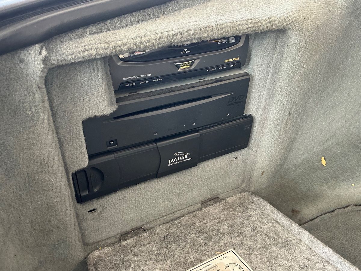 Jaguar XJ 2007 — photo 37