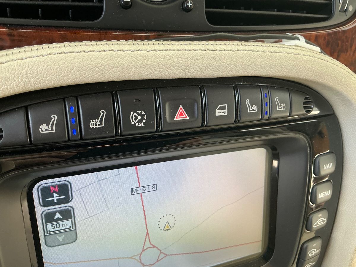 Jaguar XJ 2007 — photo 31