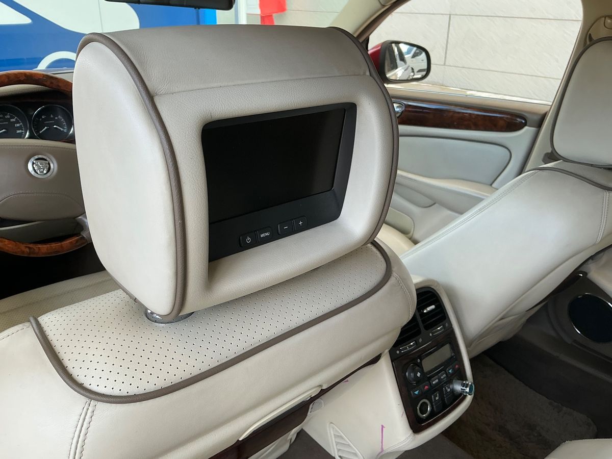 Jaguar XJ 2007 — photo 39