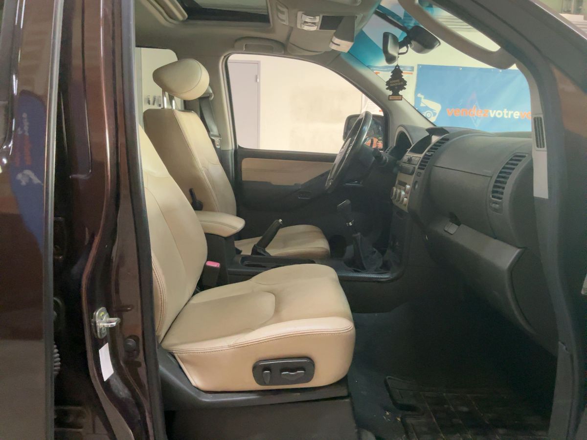 Nissan Pathfinder 2009 — photo 17
