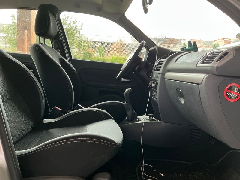 Renault Clio 1.5 dCi Campus.com — zdjęcie 3