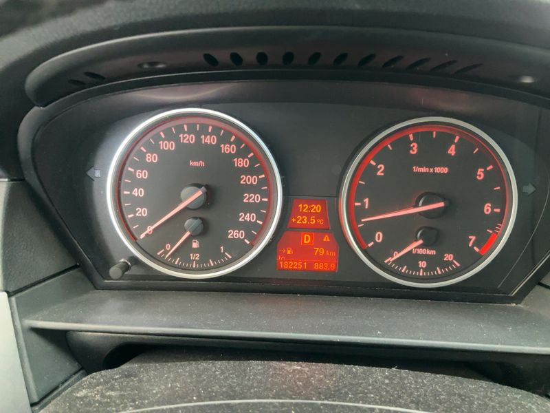 BMW 5er 523i — zdjęcie 4